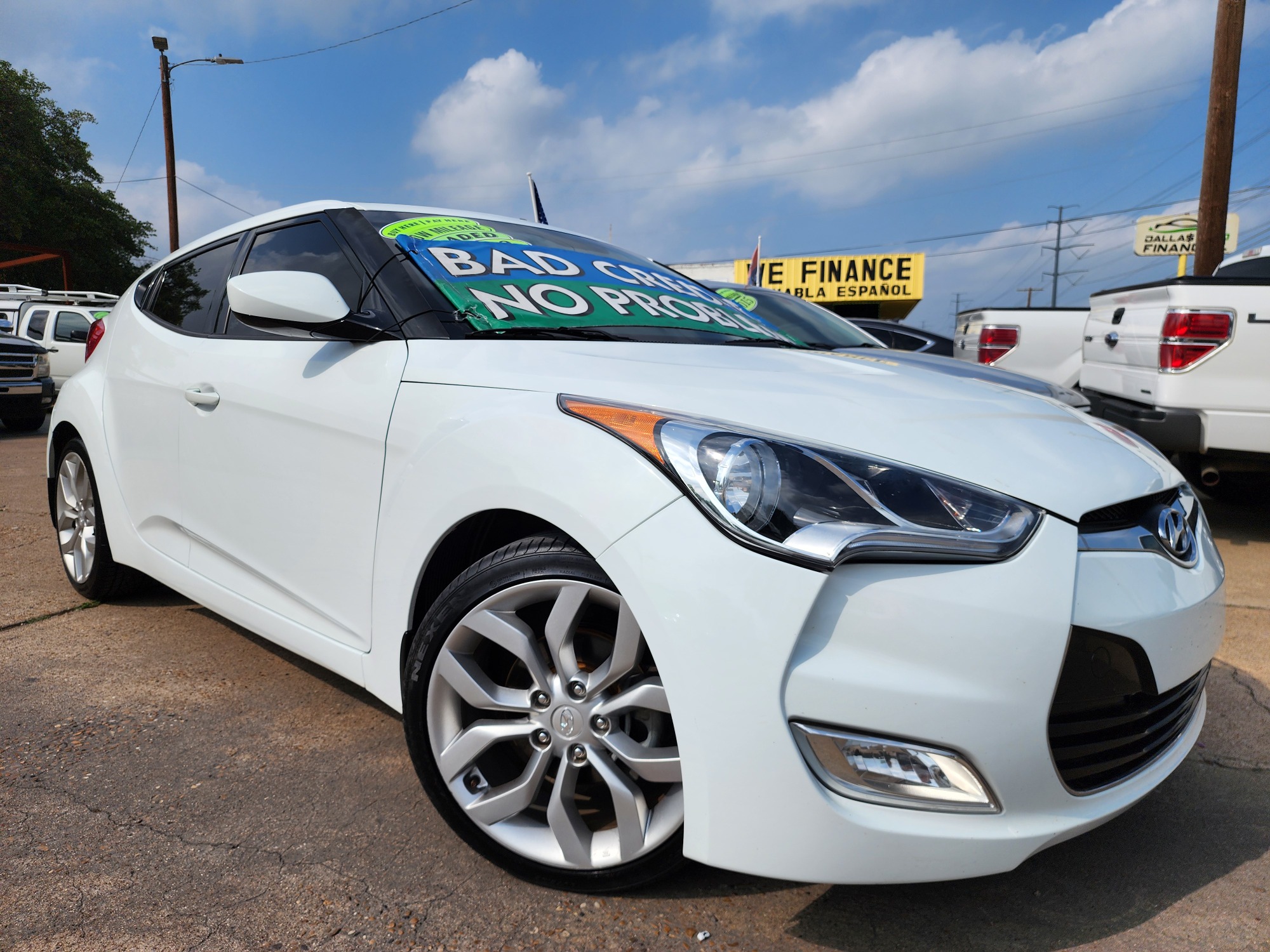 2014 BLUE /BLACK Hyundai Veloster RE:FLEX ED. (KMHTC6AD8EU) with an 1.6L L4 DOHC 16V engine, AUTO transmission, located at 2660 S.Garland Avenue, Garland, TX, 75041, (469) 298-3118, 32.885387, -96.656776 - Welcome to DallasAutos4Less, one of the Premier BUY HERE PAY HERE Dealers in the North Dallas Area. We specialize in financing to people with NO CREDIT or BAD CREDIT. We need proof of income, proof of residence, and a ID. Come buy your new car from us today!! This is a very clean 2014 HYUNDAI VEL - Photo #0
